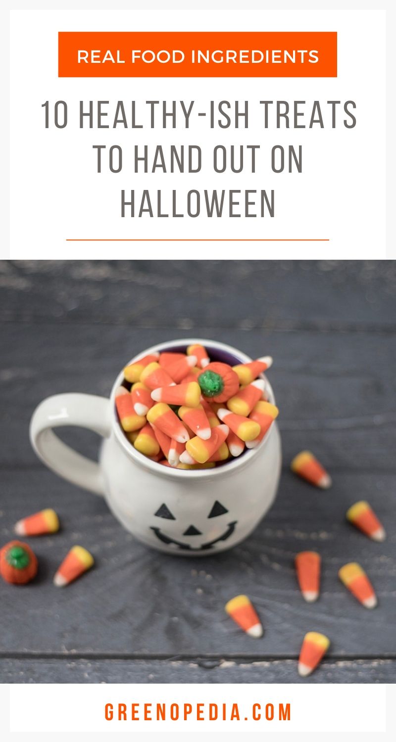 Make this Halloween a little safer by handing out healthier versions of popular candies. I can’t promise the kids won’t still TP your house, but they will like the ‘less unhealthy’ candy as much as the chemical junk! | Greenopedia #naturalcandy #safehalloween #safehalloweencandy #halloweentreats via @greenopedia
